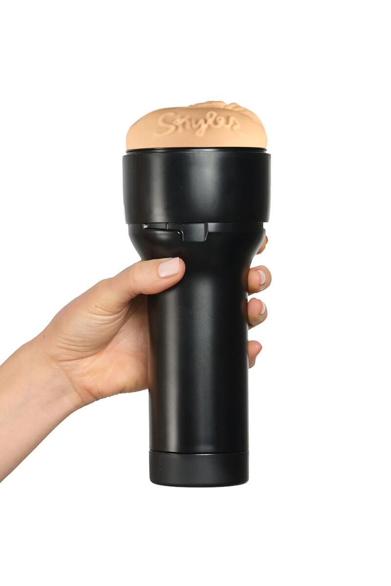 KIIROO - FEEL SKYLER LO STARS COLLECTION STROKERS POWERBLOW