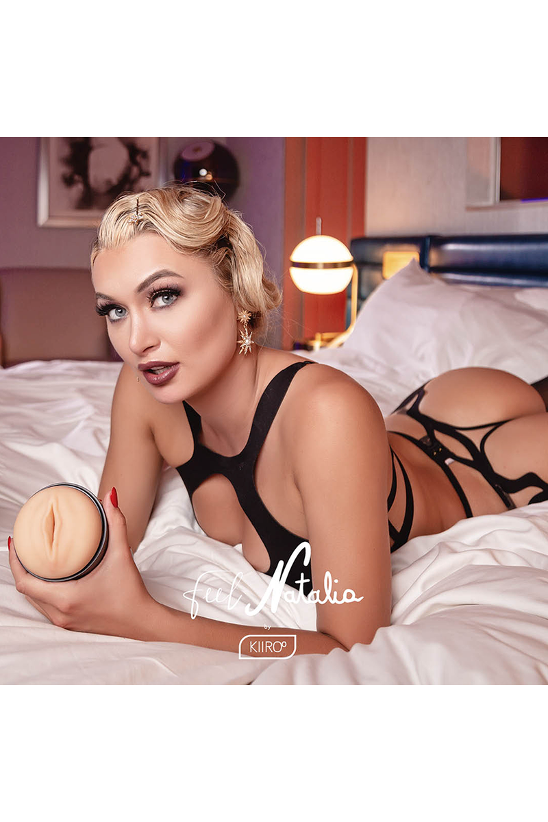 KIIROO - KEON + FEEL NATALIA STARR + LUBRICANTE AQUA QUALITY 50 ML