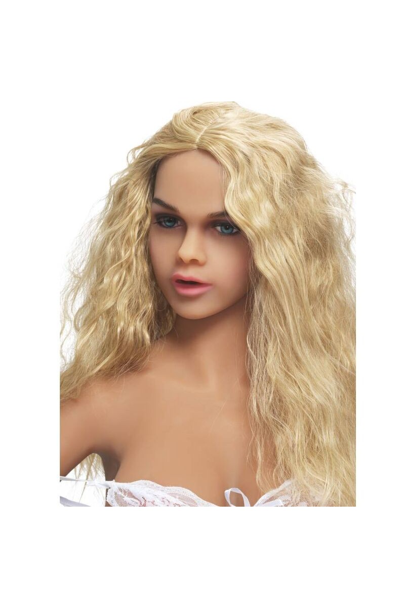 HIDDEN DESIRE - BANGER BABE HELEN